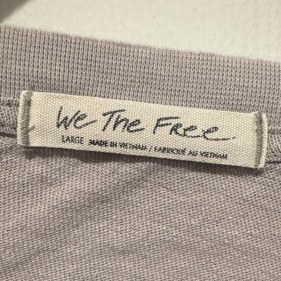 We The Free Distressed Gray Top Size L - Picture 12 of 12